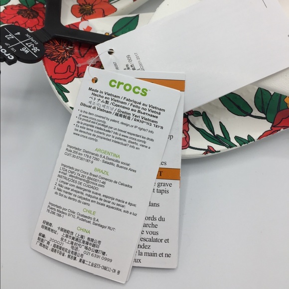 Crocs Women’s Kadee Printed Floral Flip Flop - Picture 10 of 13